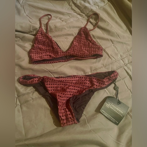 Acacia Waikoloa Mesh Top and Bottom (Bikini) - Picture 5 of 5